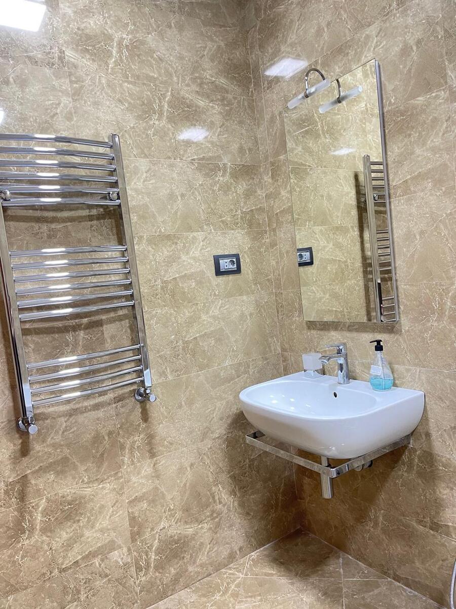 İcarəyə verilir 2 otaqlı yeni tikili 107 m² — Mənzil, Bakı (11)