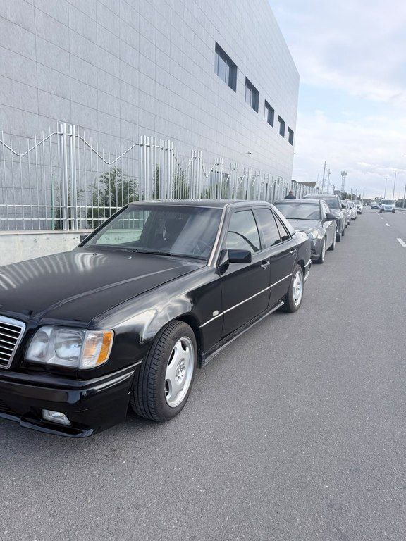 Mercedes E 200, 2.0 L, 1993 il, 250 000 km 90-HB-912 — Avtomobillər, Bakı (3)