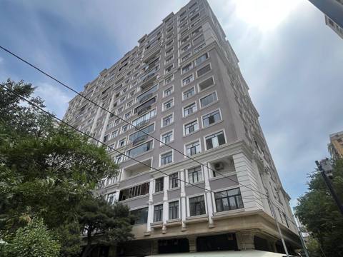 3 otaqlı, Yeni tikili, 111 kv. m — Apartment