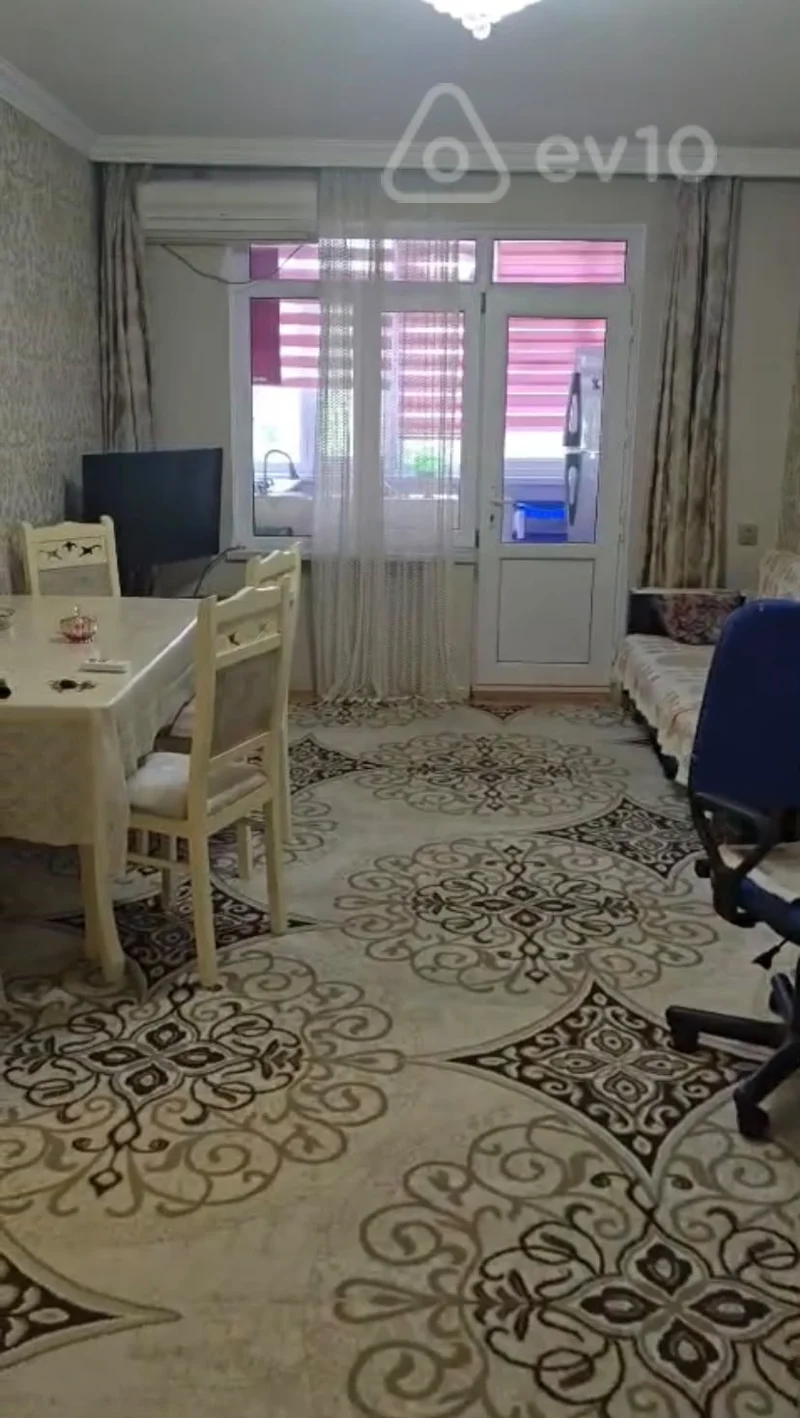 3 otaqlı mənzil, 75 m², Cəmşid Naxcıvanski — kirayə — Bakı