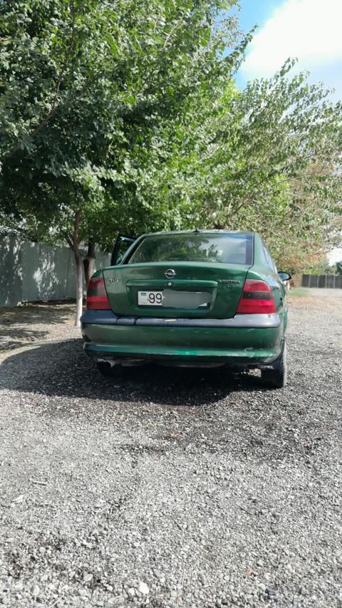 Opel Vectra: 1.6 l 1996 il 35000 km Sedan — Hacıqabul