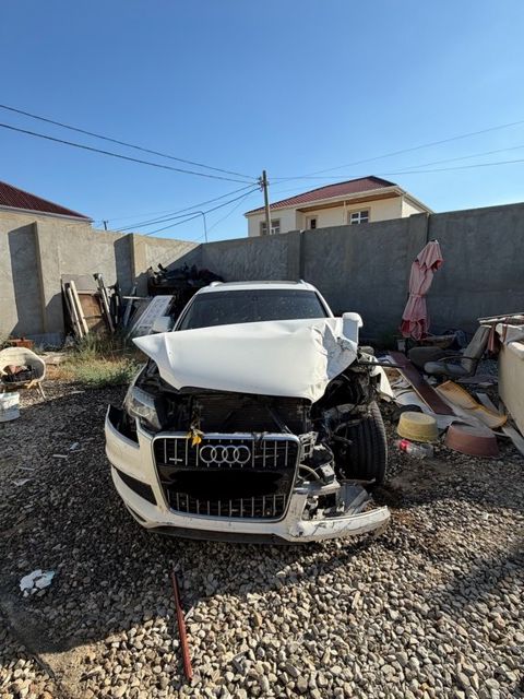 Audi Q7, 4.2 L, 2008 il, 242 000 km — 11 000 ₼ · Sumqayıt · Avtomobillər Audi Q7, 4.2 L, 2008 il, 242 000 km — Sumqayıt
