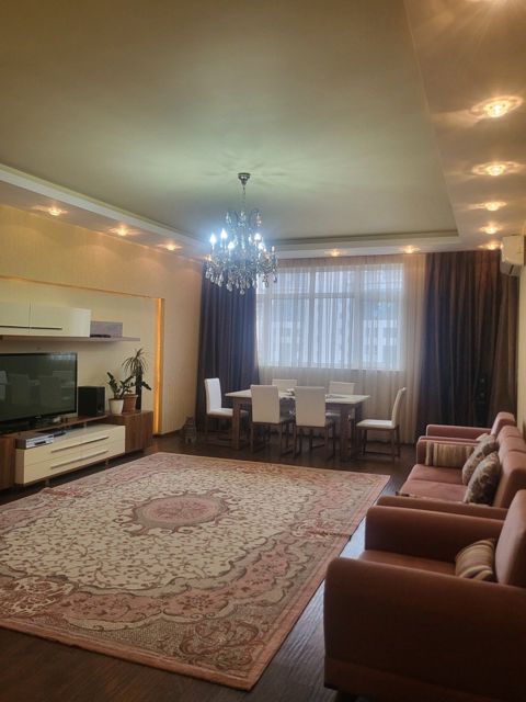 Satılır 4 otaqlı yeni tikili 178 m² — 525 000 ₼ · Bakı · Mənzil Satılır 4 otaqlı yeni tikili 178 m² — Bakı