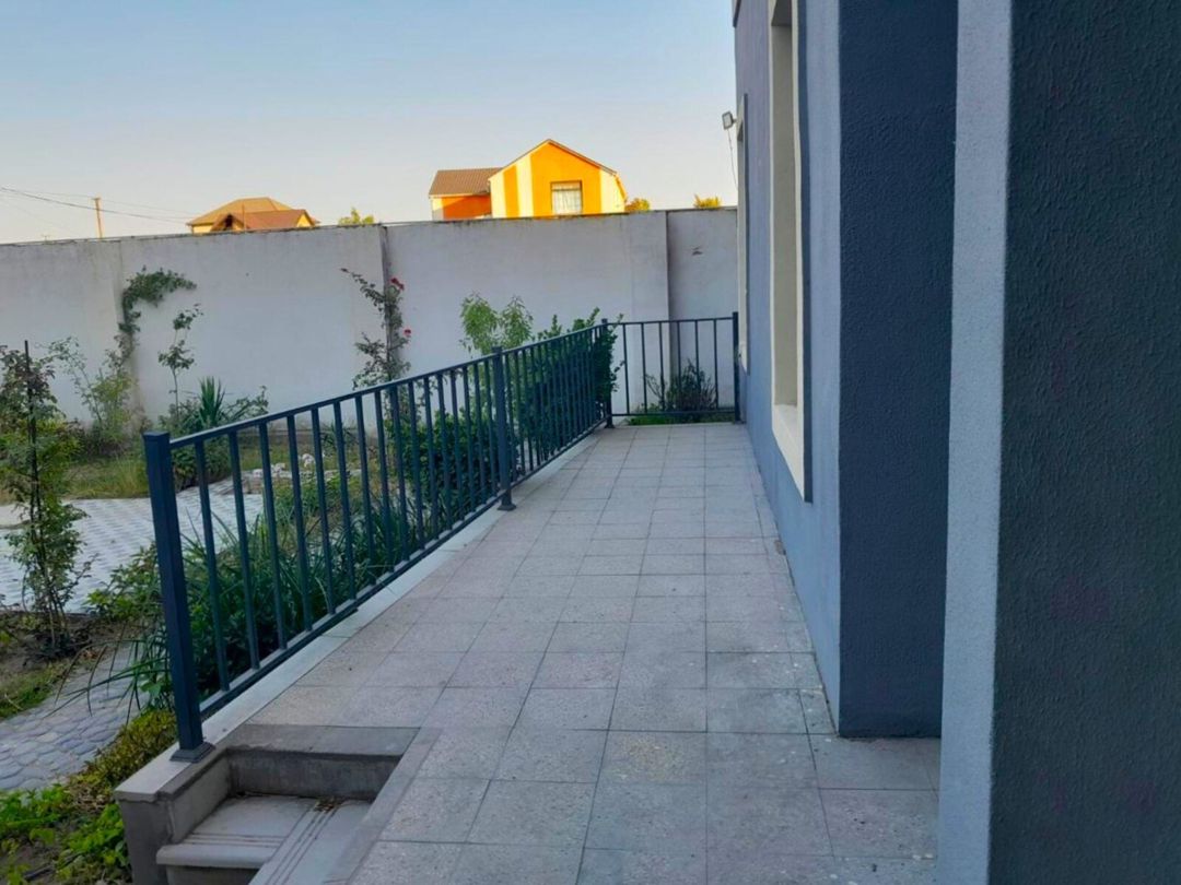 Satılır 4 otaqlı həyət evi/bağ evi 150 m² — Ev, villa, Bakı (7)