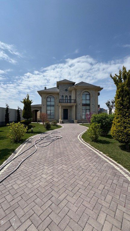 Satılır 7 otaqlı həyət evi/bağ evi 600 m² — Bakı