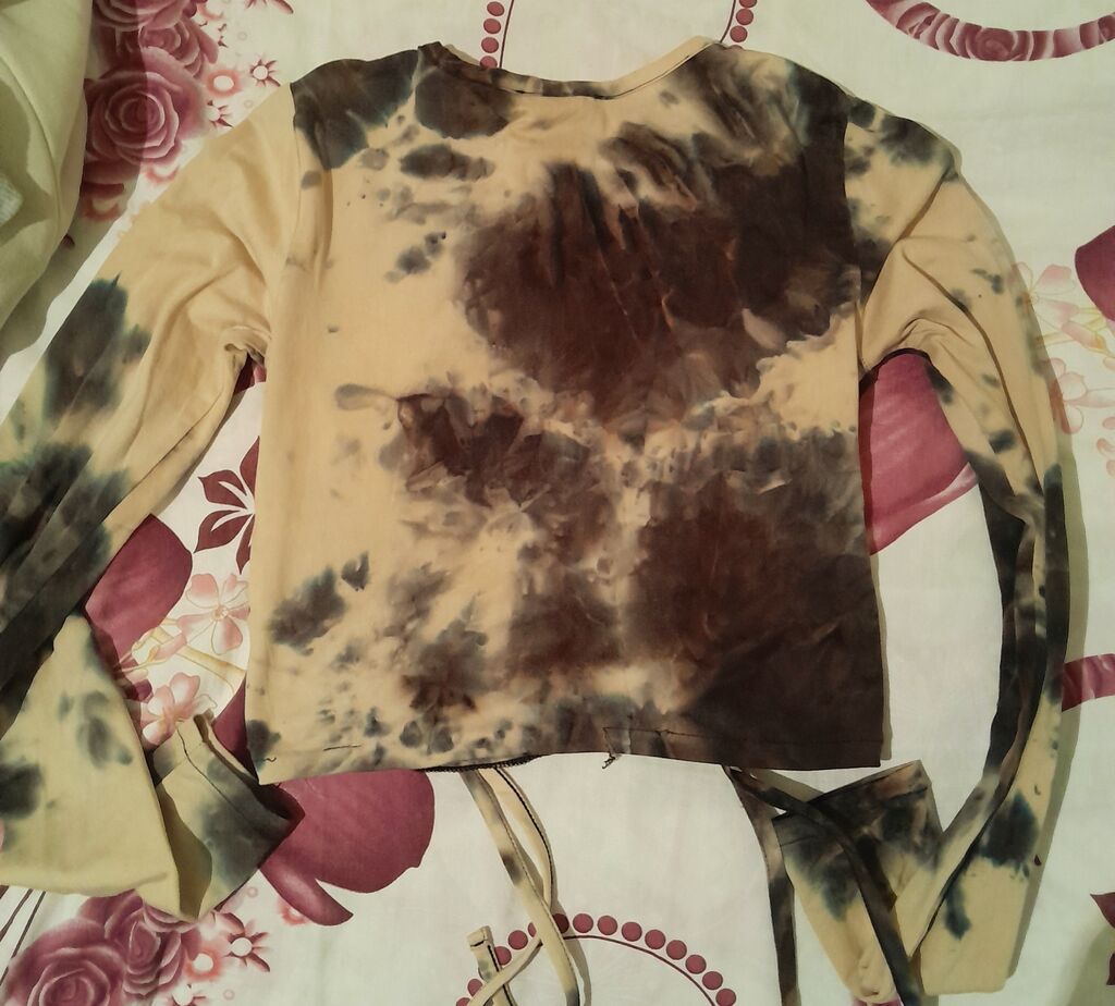 Qadın uzunqol bluz/krop top - Dizayn: tie-dye effektli, qum-bej əsas — Köynək, Bakı (2)
