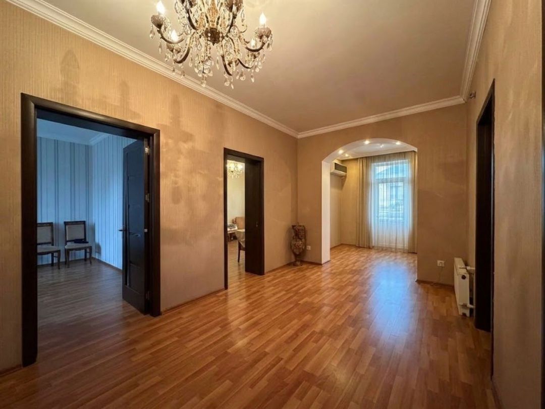 Satılır 7 otaqlı həyət evi/bağ evi 350 m² — Ev, villa, Bakı (7)