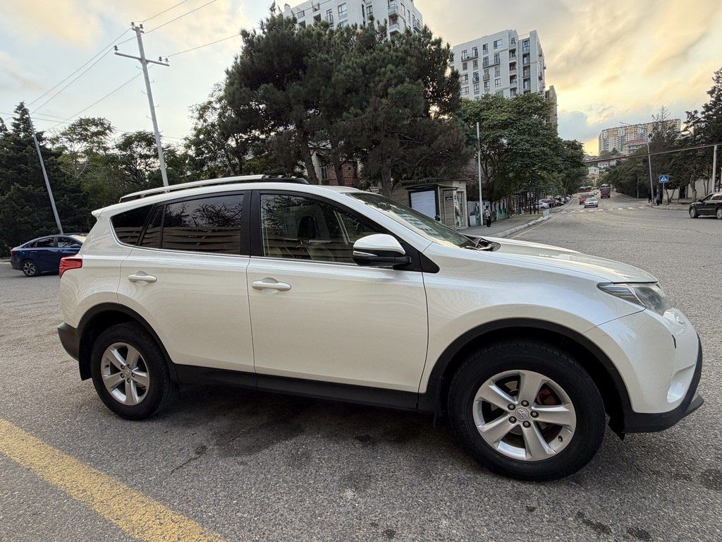 Toyota RAV4, 2.0 L, 2014 il, 252 000 km — Avtomobillər, Bakı (4)