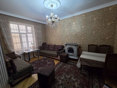 Satılır 3 otaqlı həyət evi/bağ evi 150 m² — 175 000 ₼ · Bakı · Ev, villa Satılır 3 otaqlı həyət evi/bağ evi 150 m² — Bakı