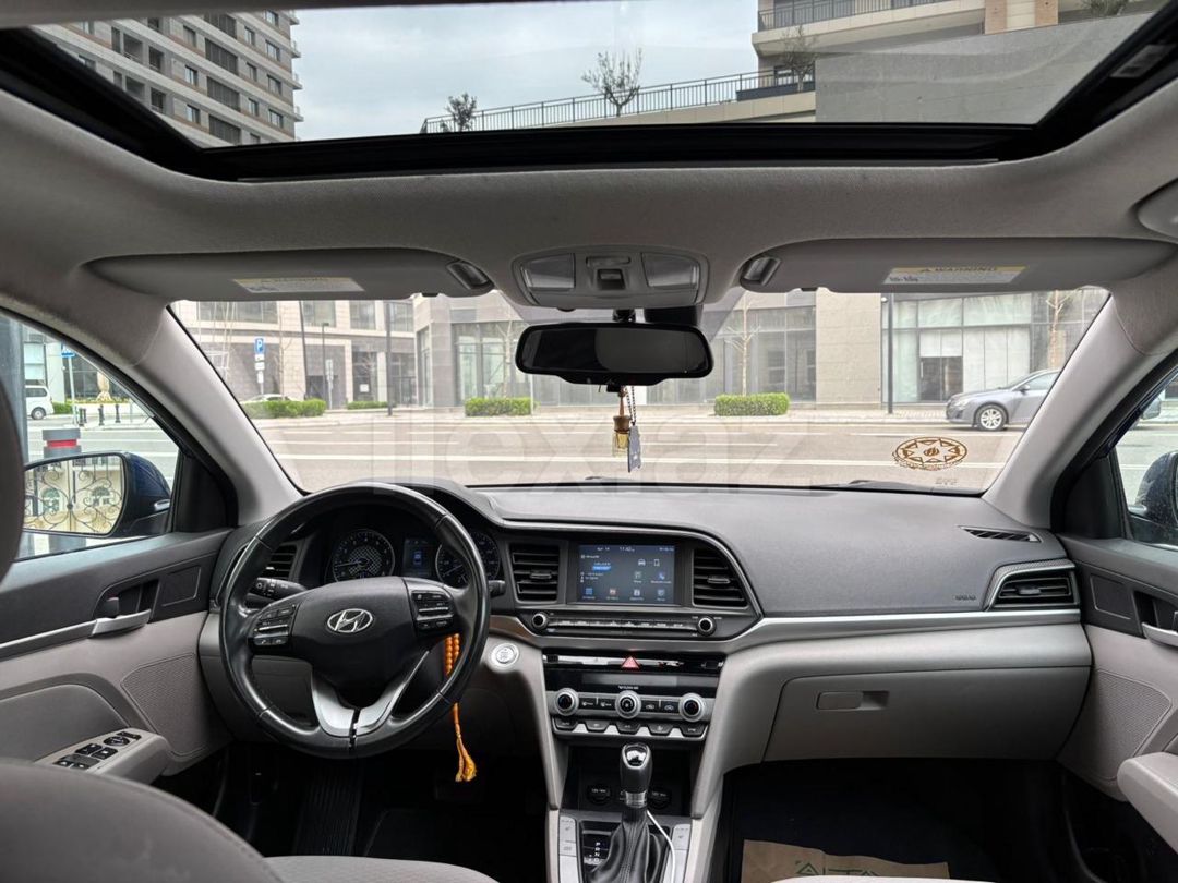 2019 Hyundai Elantra, 2.0 L, 2019, 114,000 km 77-CQ-047 — Avtomobillər, Bakı (4)