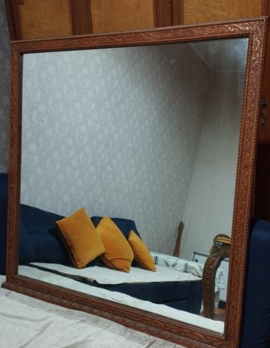 Qonaq otağı üçün, İşlənmiş, Açılmayan, Dördbucaq masa, 6 stul — Masalar və stullar, Digah (2)
