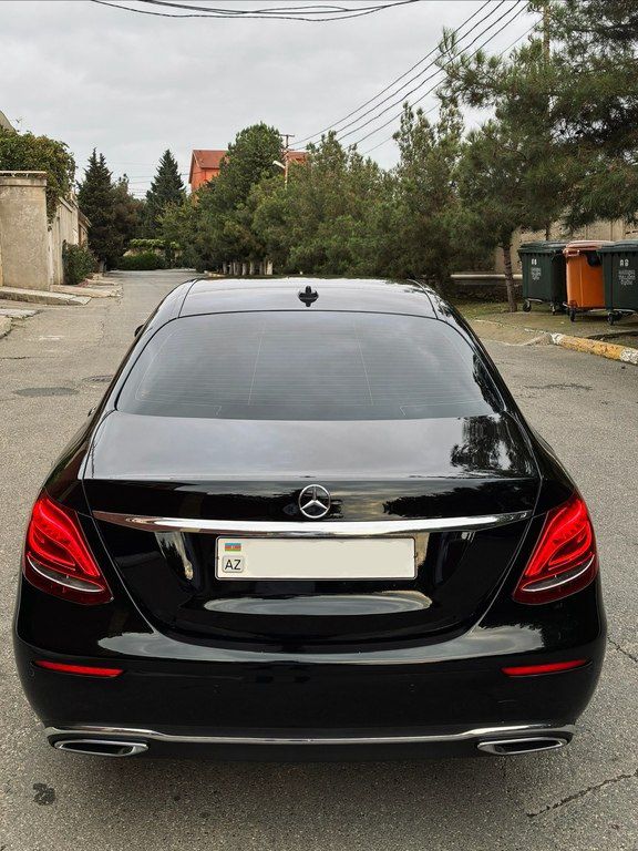Mercedes E 220 d, 2.0 L, 2018 il, 136 300 km — Avtomobillər, Bakı (7)