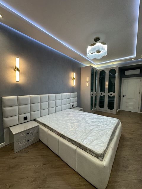 Satılır 3 otaqlı yeni tikili 90 m² — Bakı