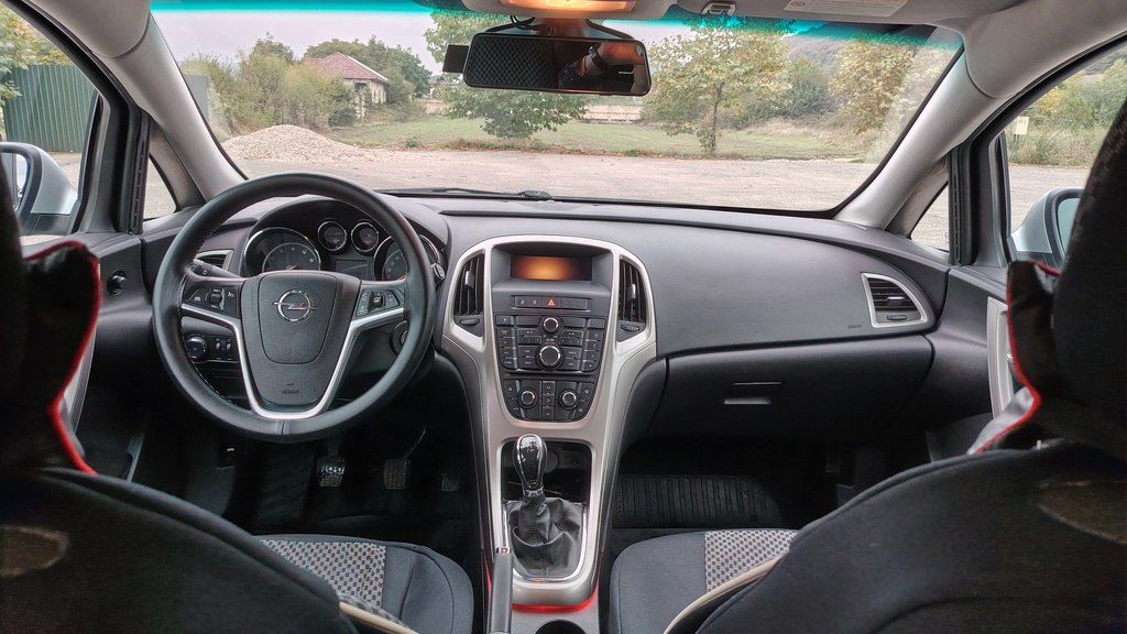 Opel Astra, 1.4 L, 2011 il, 238 000 km — Avtomobillər, Qusar (10)