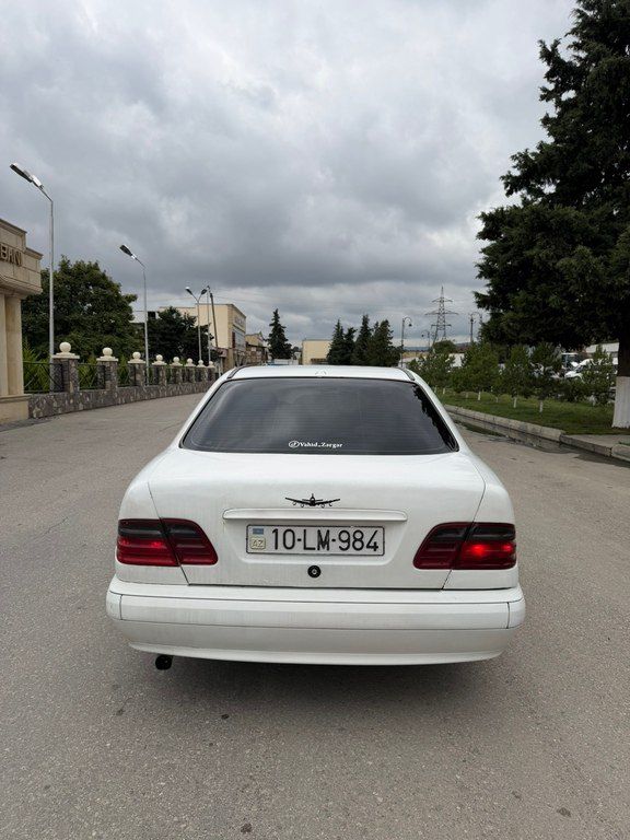Mercedes E 220, 2.2 L, 1995 il, 500 000 km 10-LM-984 — Avtomobillər, Quba (6)