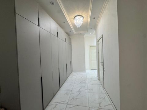 Satılır 3 otaqlı yeni tikili 107 m² — Bakı