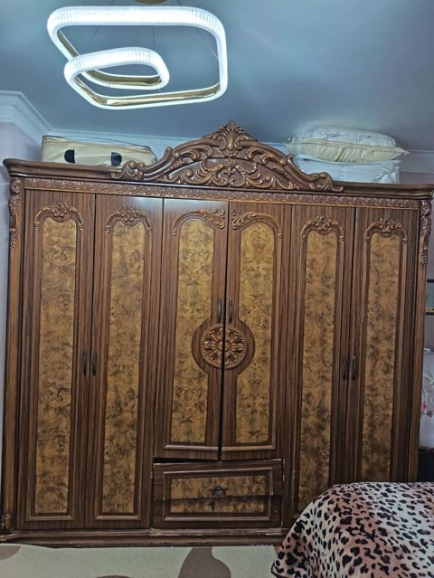 Klassik üslubda taxta gardırob - Material: taxta karkas, dekorativ — 100 ₼ · Bakı · Şkaflar Klassik üslubda taxta gardırob - Material: taxta karkas, dekorativ — Bakı