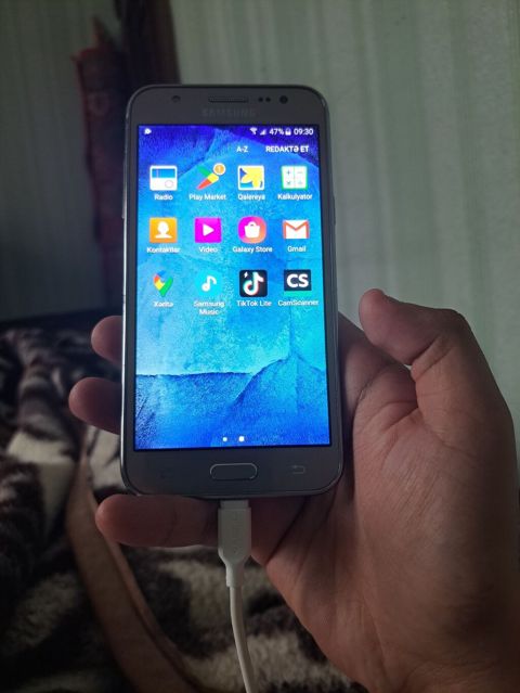 Samsung Galaxy J5 2016, 16 GB, rəng - Qızılı, İki sim kartlı — 20 ₼ · Bakı · Samsung Samsung Galaxy J5 2016, 16 GB, rəng - Qızılı, İki sim kartlı — Bakı