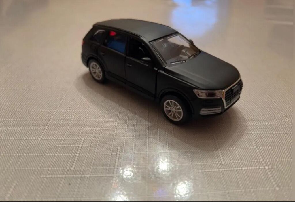 Metal die-cast miniatür SUV model avtomobil - Rəng: mat qara — Modellar, Bakı (2)