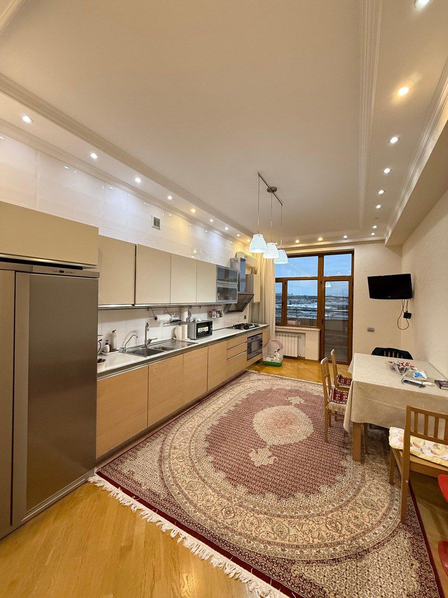 Satılır 4 otaqlı yeni tikili 200 m² — Mənzil, Bakı (5)