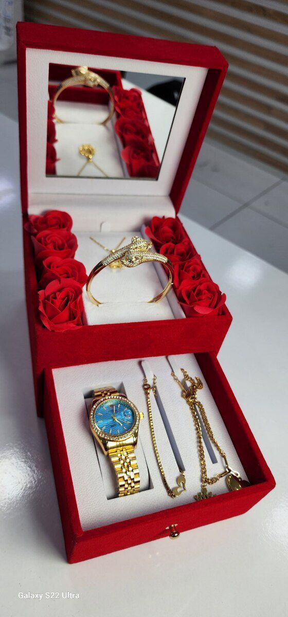 Rolex qol saatı dəsti — Şəxsi əşyalar, Bakı