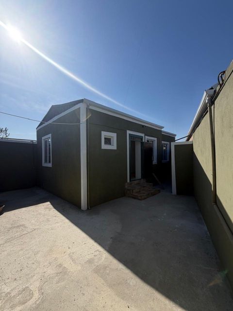 Satılır 2 otaqlı həyət evi/bağ evi 60 m² — 40 000 ₼ · Bakı · Ev, villa Satılır 2 otaqlı həyət evi/bağ evi 60 m² — Bakı