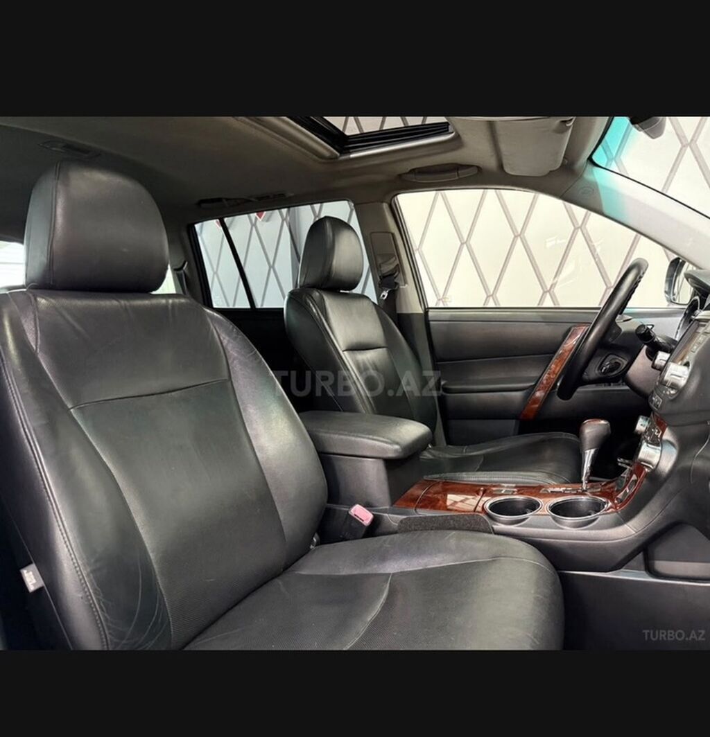 Toyota Highlander V6 4WD – ağ rəngli, geniş və komfortlu 7 nəfərlik — Avtomobillər, Bakı (10)
