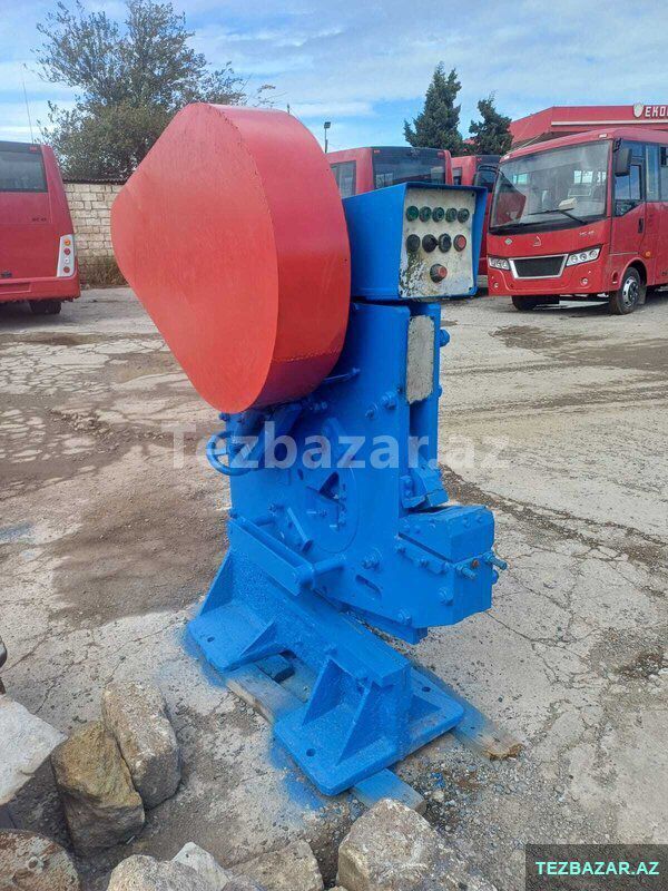 Universal Qayçı — Biznes və avadanlıq, Sumqayıt (2)