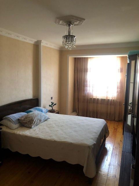 Satılır 4 otaqlı köhnə tikili 100 m² — 185 000 ₼ · Bakı · Mənzil Satılır 4 otaqlı köhnə tikili 100 m² — Bakı