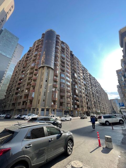 Satılır 4 otaqlı yeni tikili 137 m² — Bakı