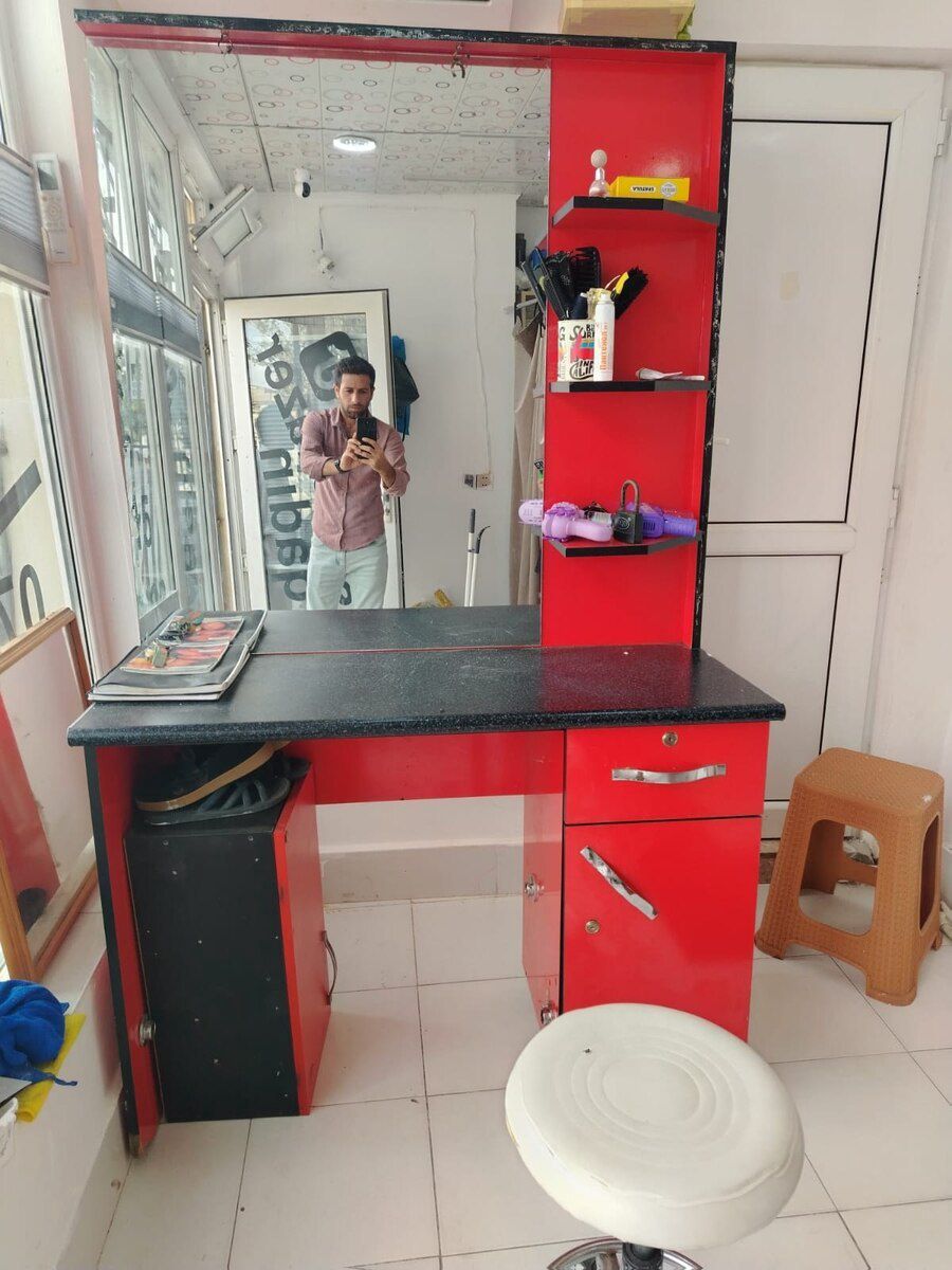 Salon komodu — Biznes və avadanlıq, Bakı