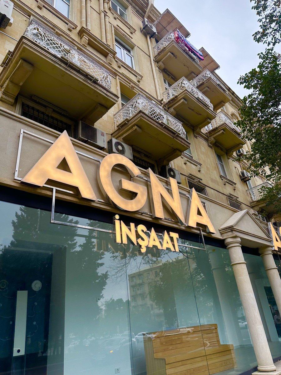 Satılır 4 otaqlı köhnə tikili 108 m² — Mənzil, Bakı