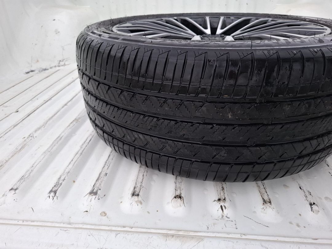 Mercedes təkəri 255/45 R18 — Ehtiyat hissələri və aksesuarlar, Bakı (2)
