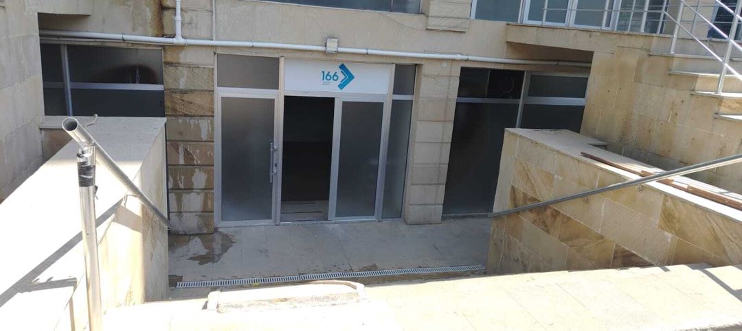 Satılır obyekt 447.8 m² — Əmlak, Bakı (3)