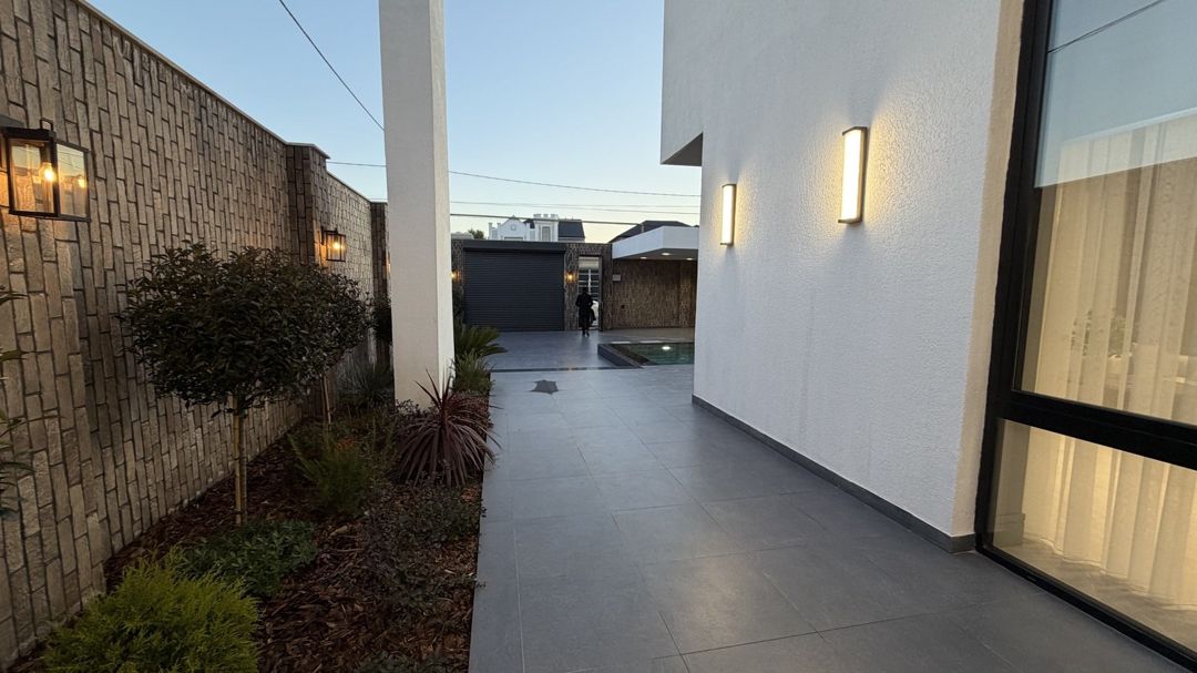 Satılır 4 otaqlı həyət evi/bağ evi 200 m² — Ev, villa, Bakı (9)