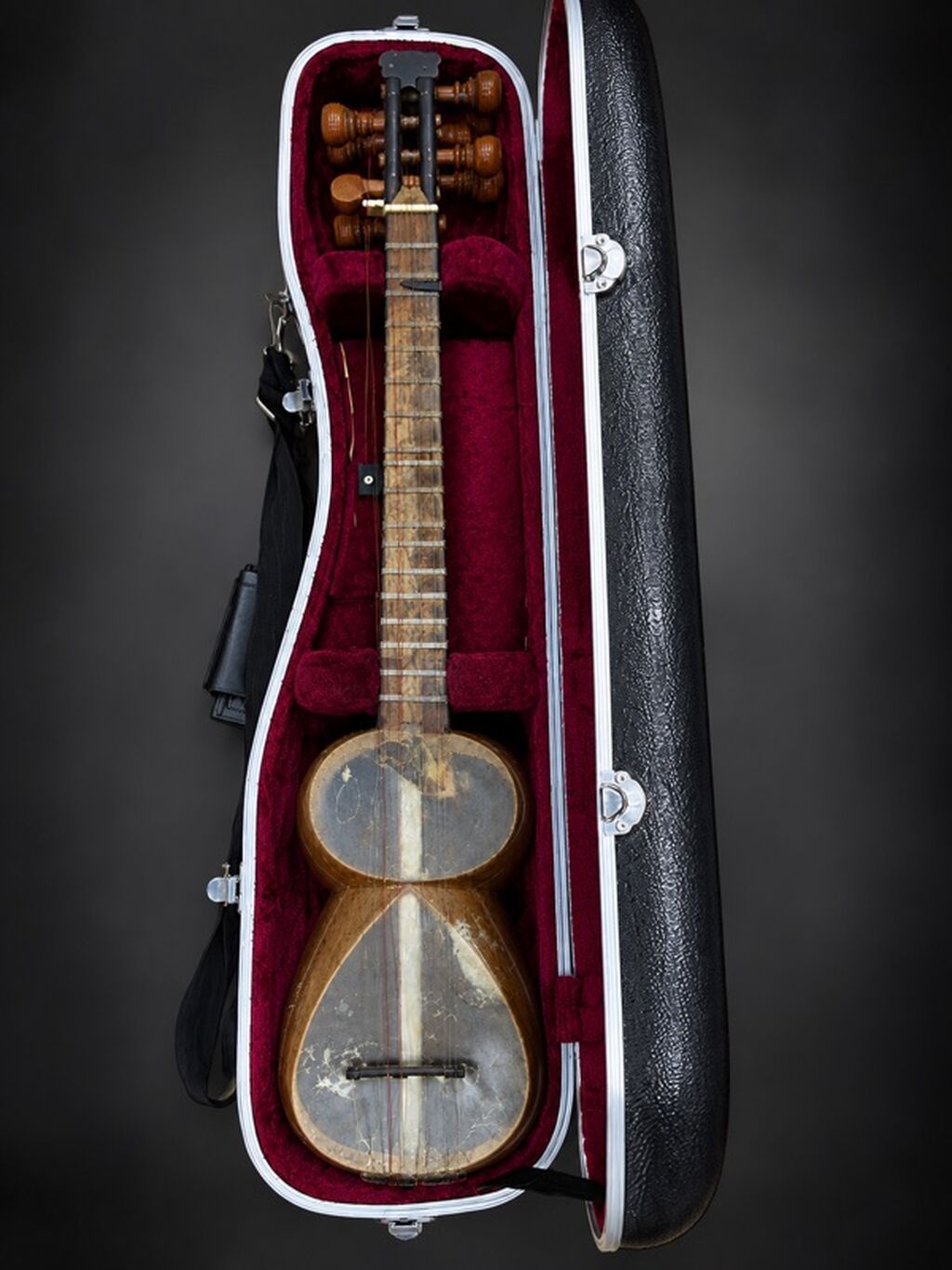 Məhsul: Tar (Azərbaycan milli simli musiqi aləti) + sərt qab (korpuslu — Gitarlar və digər simli alətlər, Bakı