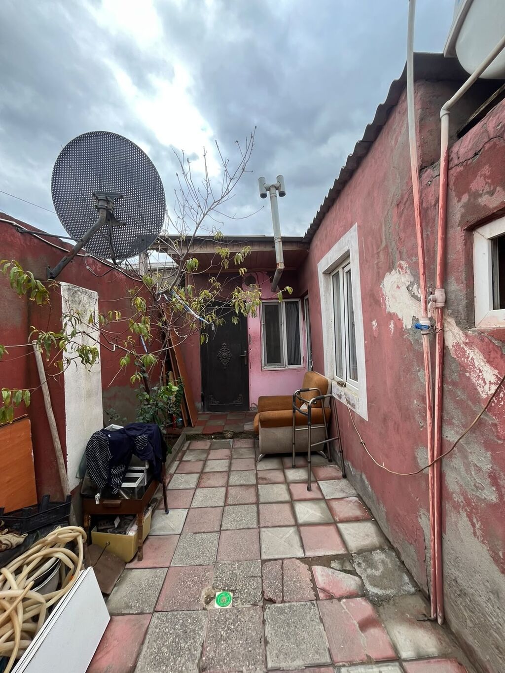 Sabunçu ərazisində orta təmirli 2 otaqlı həyət evi satılır. Qaz, as — Ev, villa, Bakı (6)