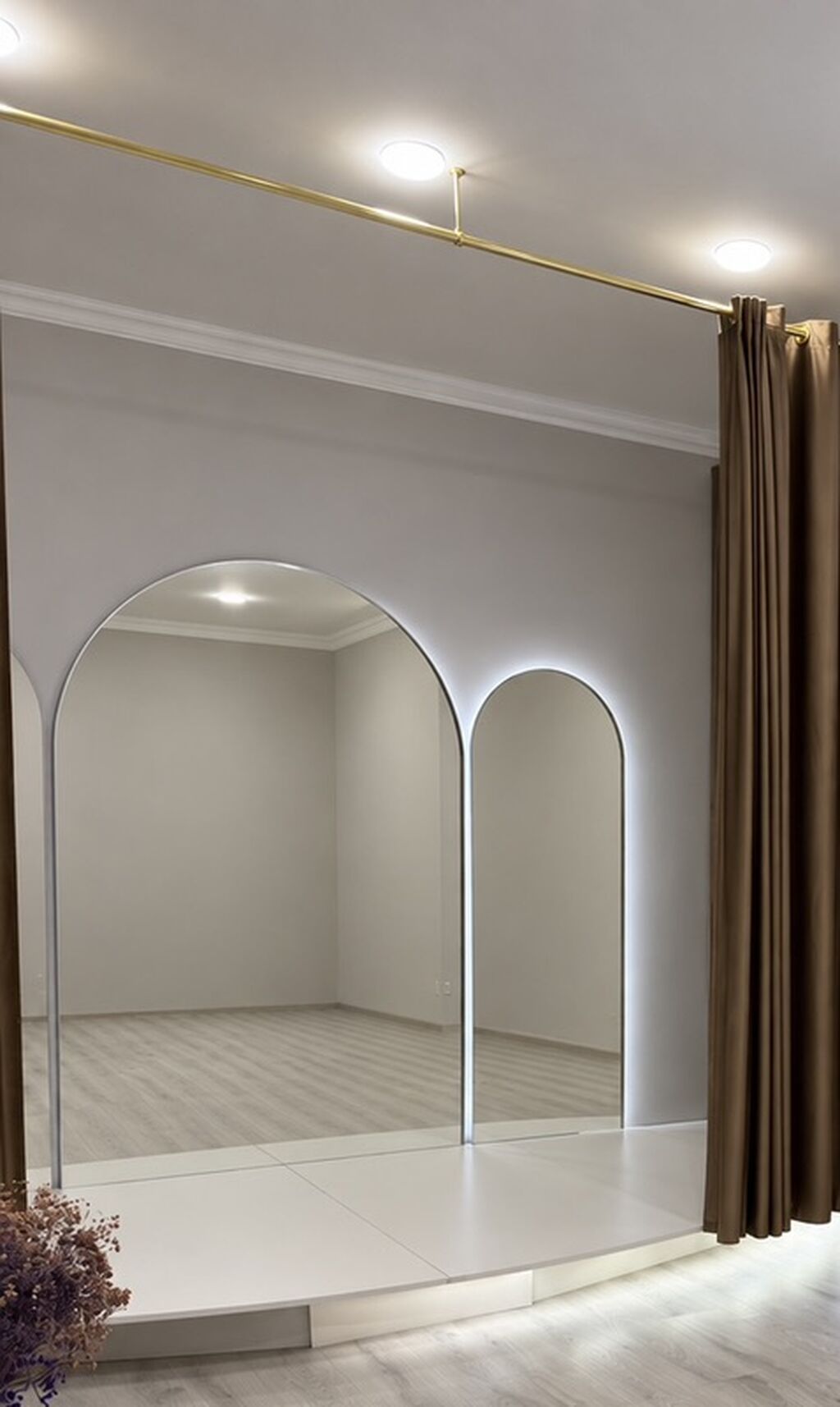 Güzgü Divar üçün, Oval — Aynalar, Bakı (2)