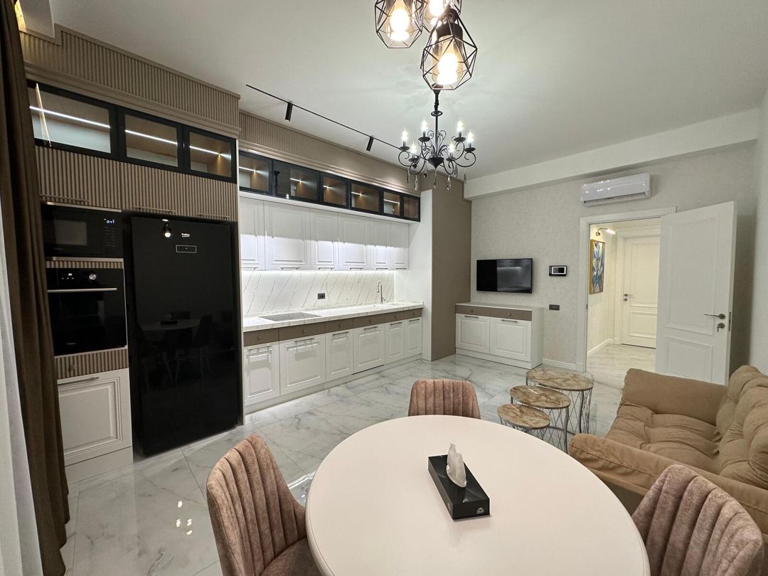 İcarəyə verilir 3 otaqlı yeni tikili 140 m² — Mənzil, Bakı (2)