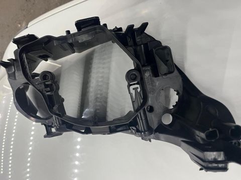 BMW E60 fara korpusu — 120 ₼ · Bakı · Ehtiyat hissələri və aksesuarlar BMW E60 fara korpusu — Bakı