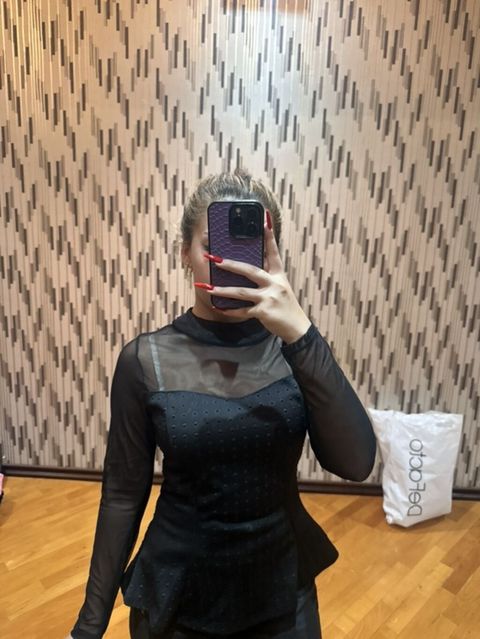 Qara şifon bluz – mesh detallı, peplum kəsim - Rəng: qara - Material — Sura
