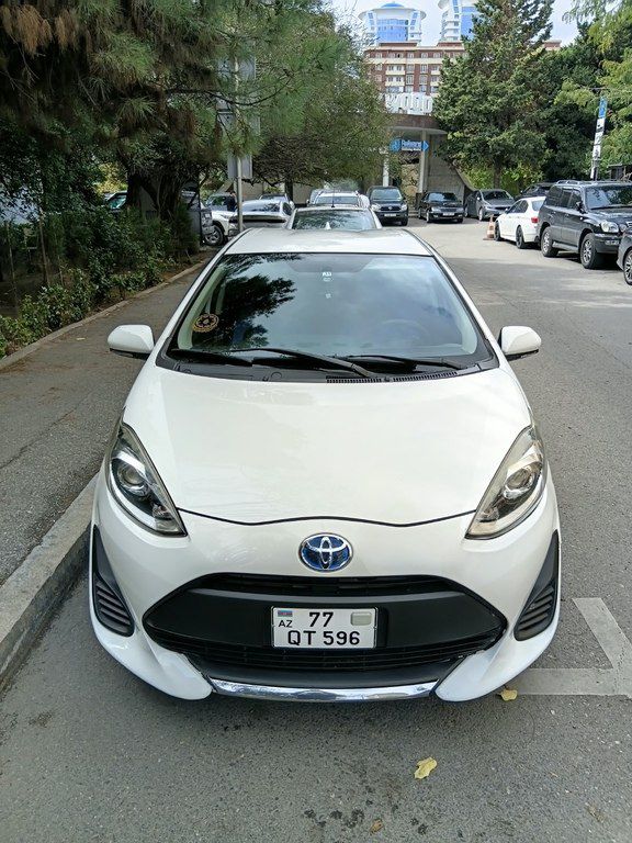 Toyota Aqua, 1.5 L, 0.87 kWh, 2019 il, 190 000 km — Avtomobillər, Bakı