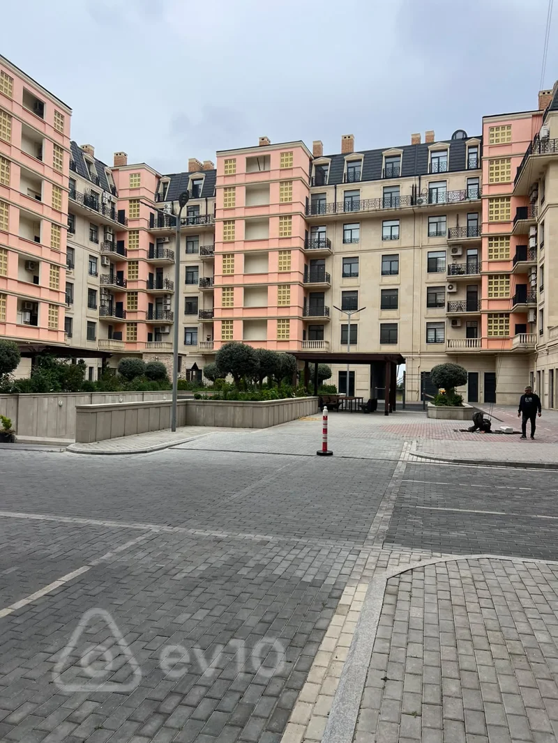 3 otaqlı mənzil, 135 m², Qarabağ atları küç — Daire