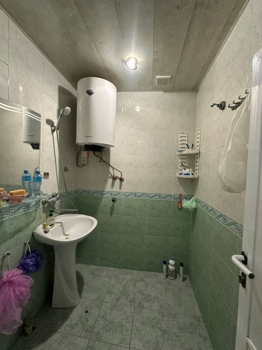 Satılır 2 otaqlı köhnə tikili 59 m² — Mənzil, Bakı (8)