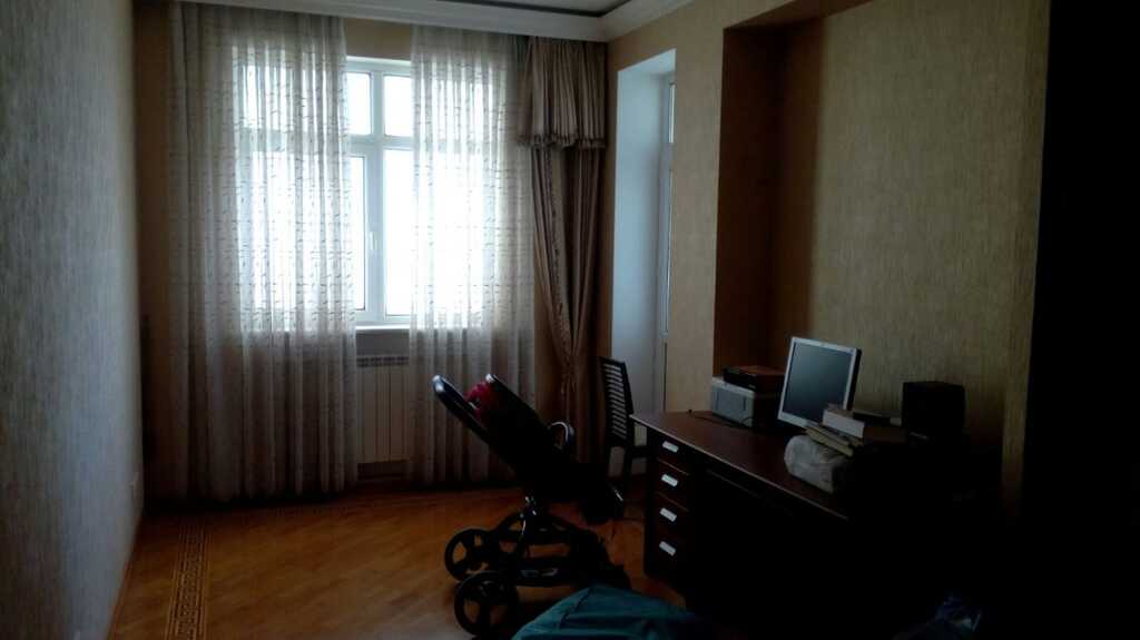 Satılır 5 otaqlı yeni tikili 200 m² — Mənzil, Bakı (7)