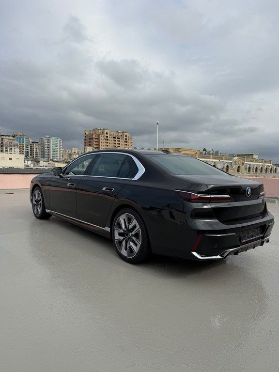 BMW 740, 3.0 L, 0.96 kWh, 2022 il, 72 000 km — Avtomobillər, Bakı (5)