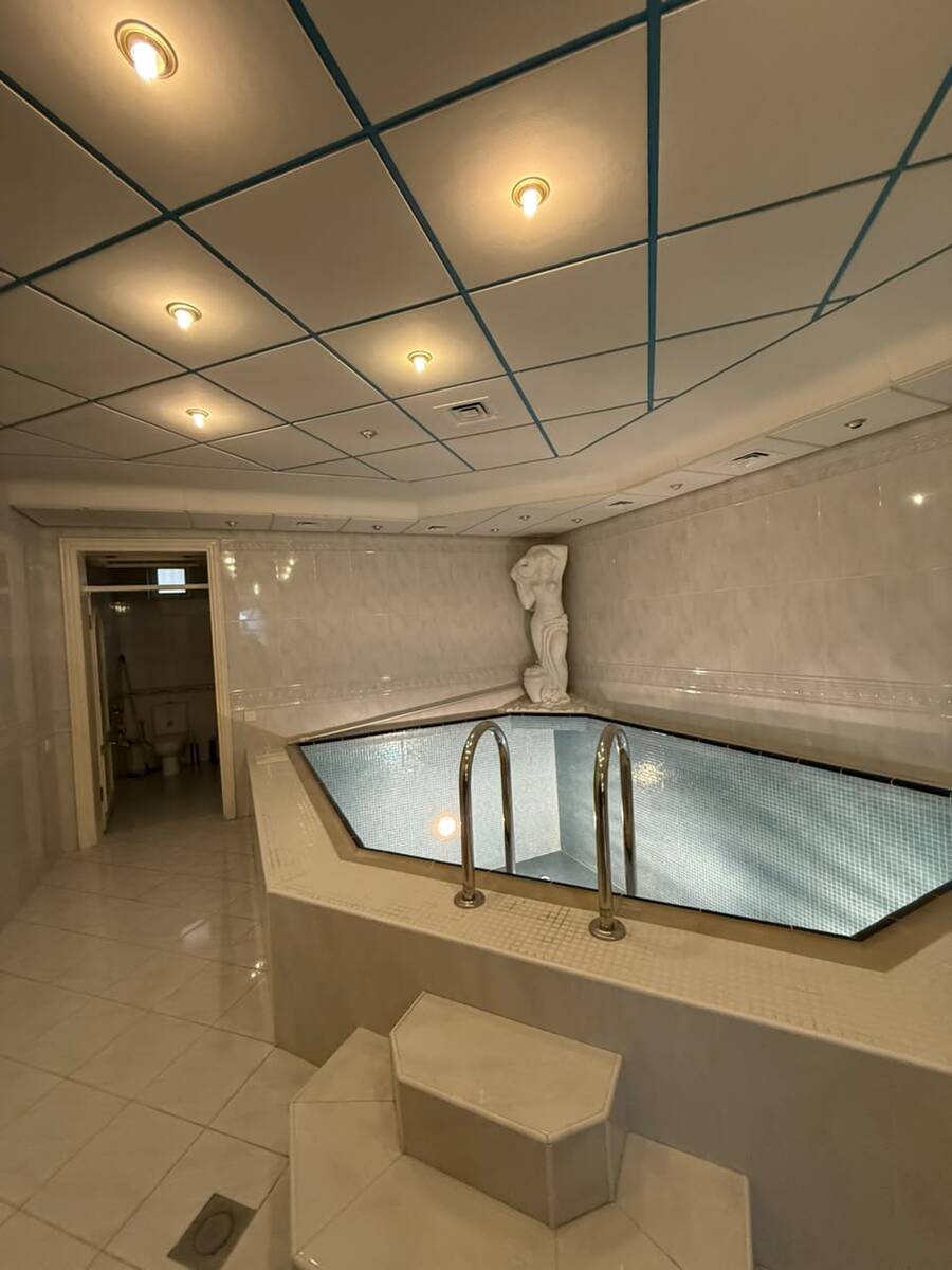 Satılır 13 otaqlı həyət evi/bağ evi 900 m² — Ev, villa, Bakı (5)