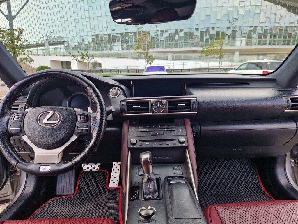 Lexus IS 200t, 2.0 L, 2019 il, 130 000 km 10-NS-058 — Avtomobillər, Bakı (9)