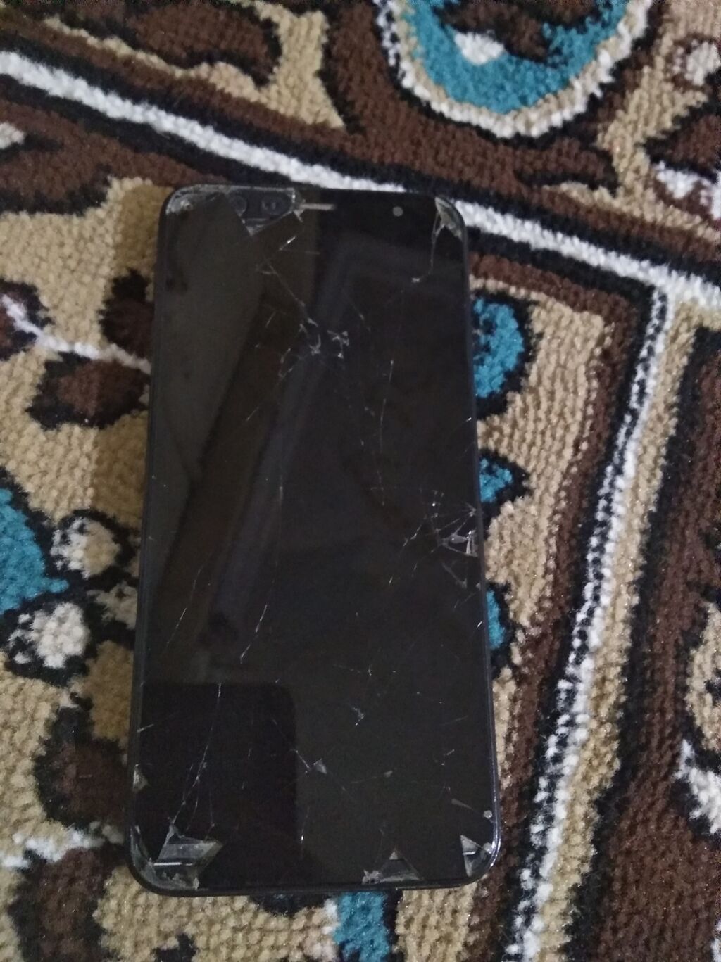 Samsung Galaxy J6 Plus, 32 GB, rəng - Qara, Qırıq — Samsung, Xaçmaz (3)