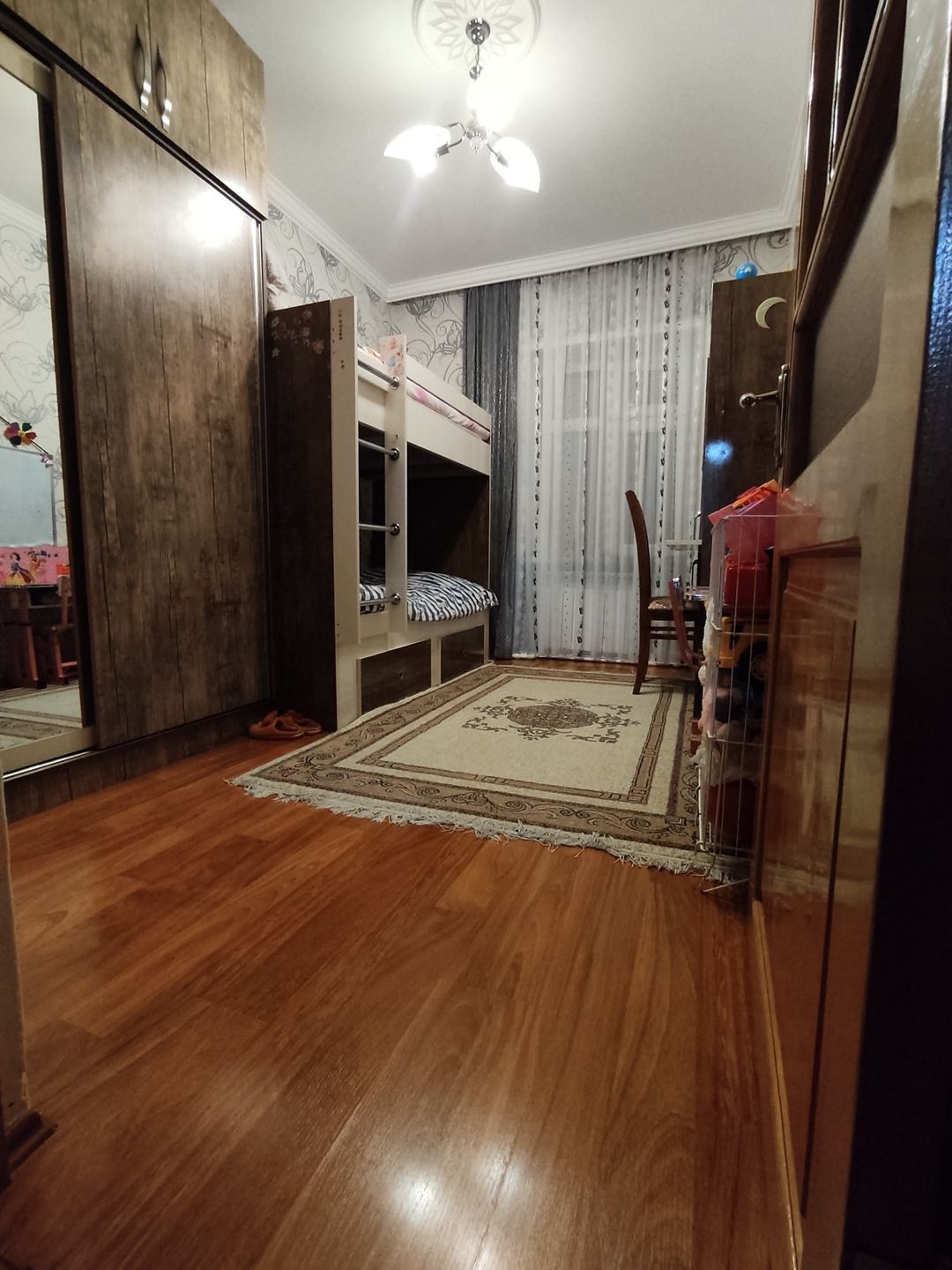 Satılır 5 otaqlı köhnə tikili 100 m² — Mənzil, Bakı
